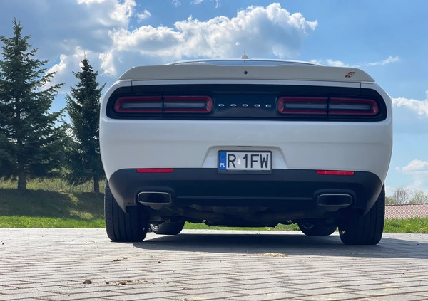 Dodge Challenger cena 110000 przebieg: 63200, rok produkcji 2018 z Rzeszów małe 154